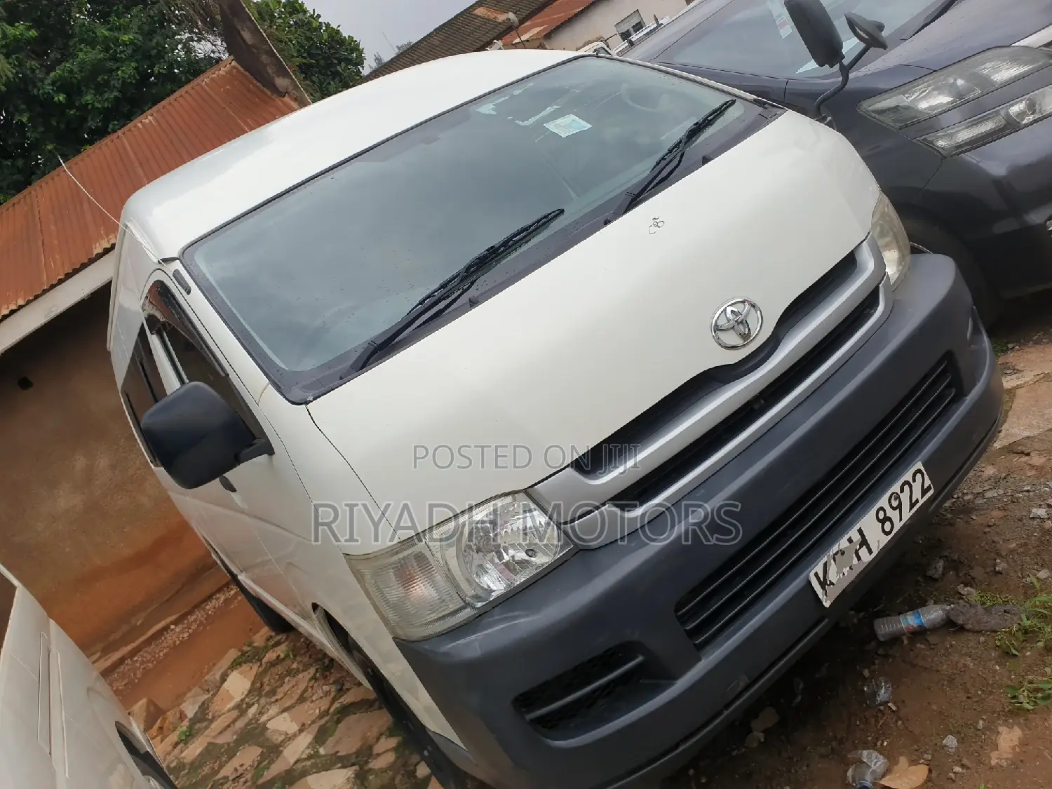 Toyota HiAce 2019 White
