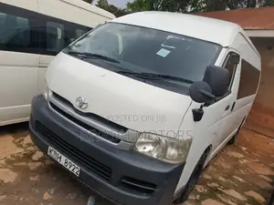 Toyota HiAce 2019 White