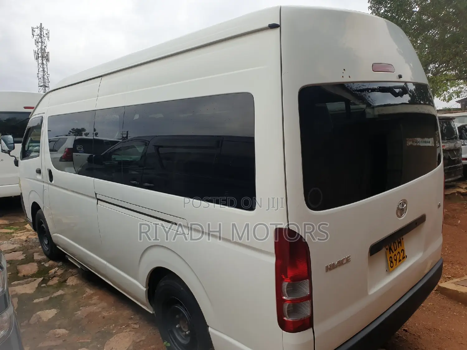Toyota HiAce 2019 White