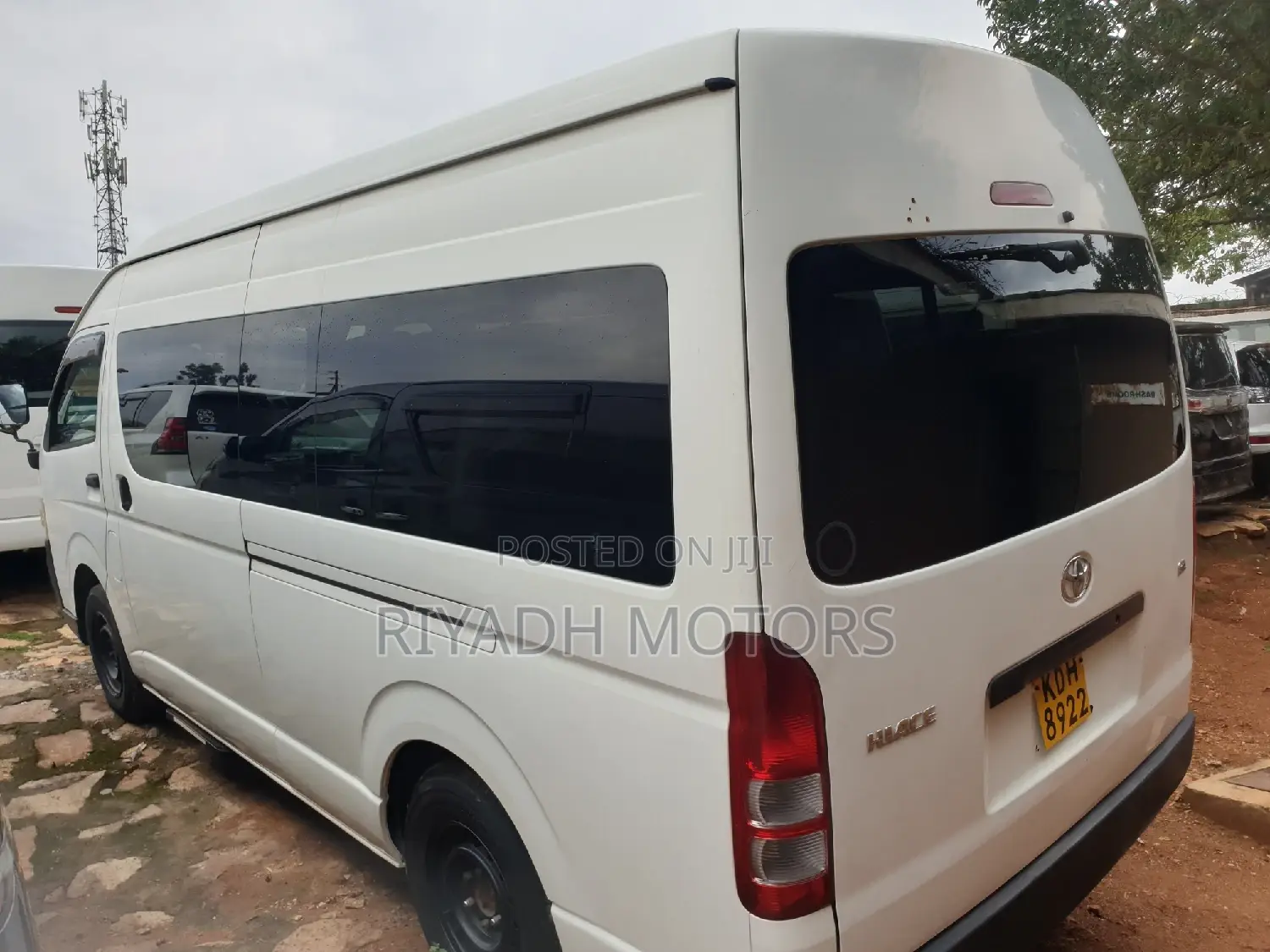 Toyota HiAce 2019 White