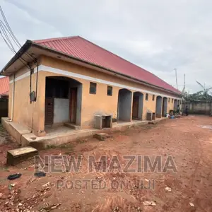 7bdrm House in Kawempe Kawanda, Central Division for sale