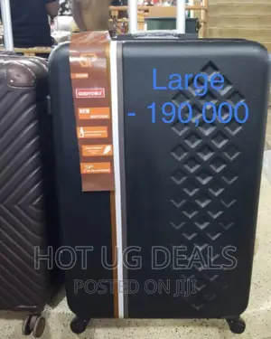 4-wheel Large Size Waterproof Travel Suitcase - Black