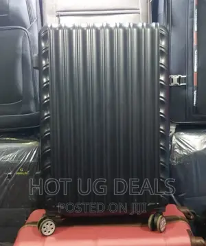 4 Wheel Large Size Spinner Suitcase - Black, Design Vary