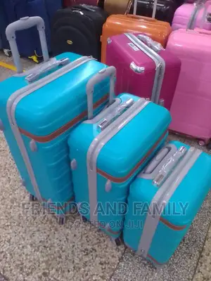 Nice Plastic Suitcase Full Set