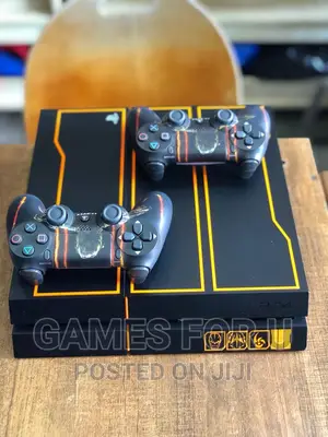 Ps4 Console Chiped 2 Pad