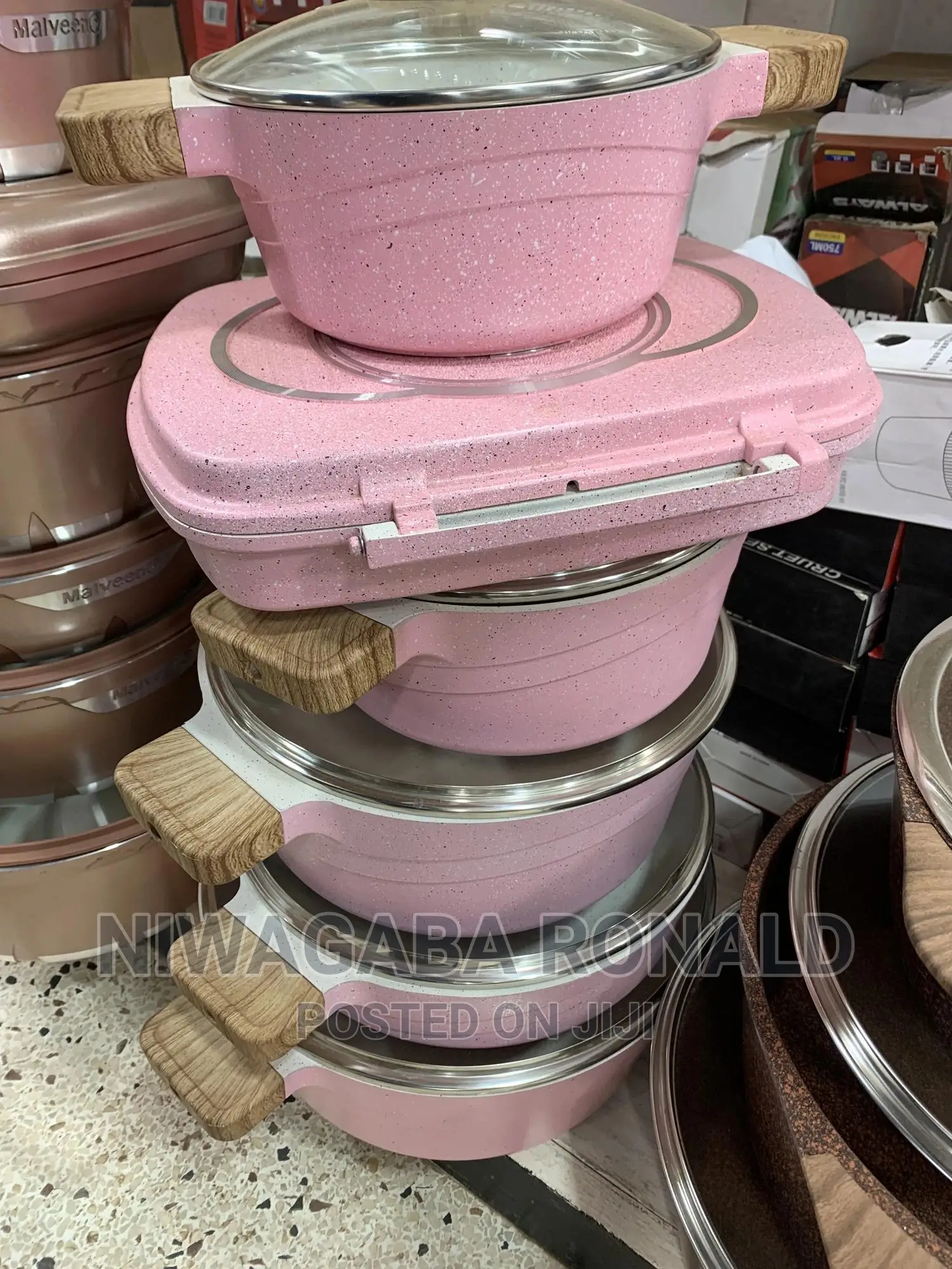 Vugatii Cookware Dishes