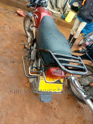 TVS Apache 180 RTR 2016 Red