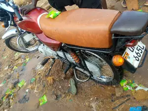 Bajaj Boxer 100 2019 Red