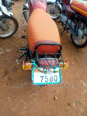 Bajaj Boxer 100 2016 Red