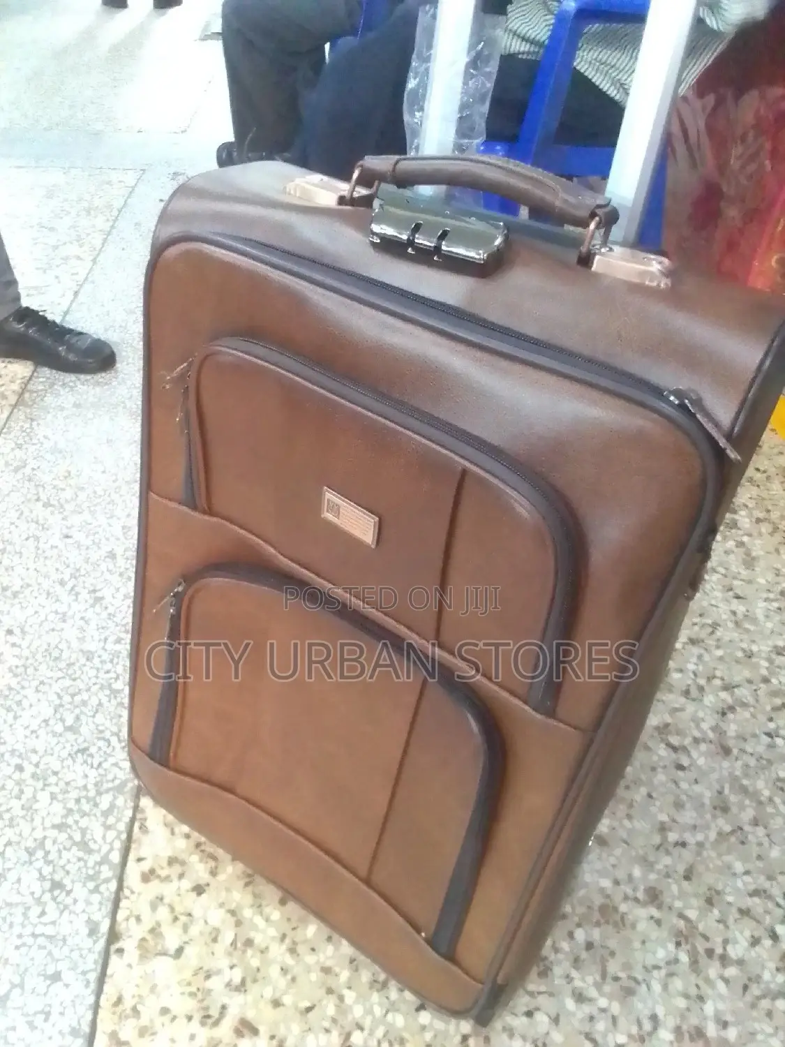 Yuoyae Leather Suitcase