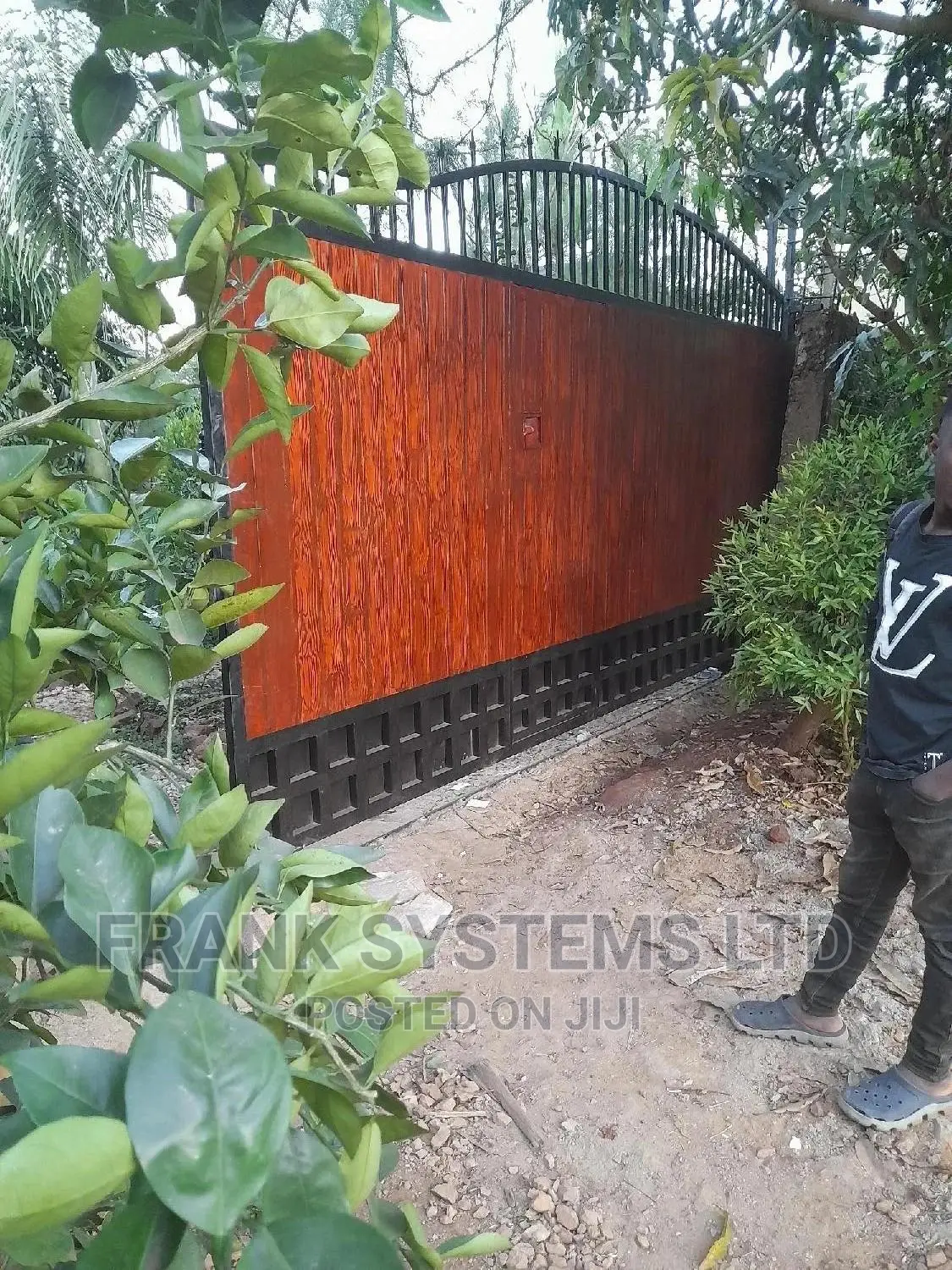 Mahogany Metallic Gate