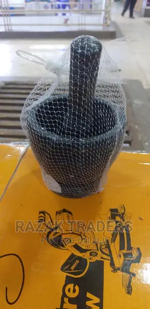 Granite Garlic Grinder With Pestle