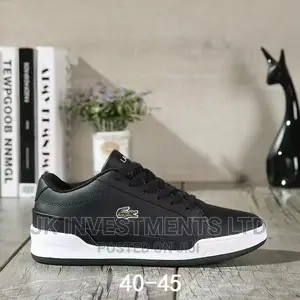 Lacoste Sneakers