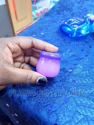 USHAS Grape Lip Mask