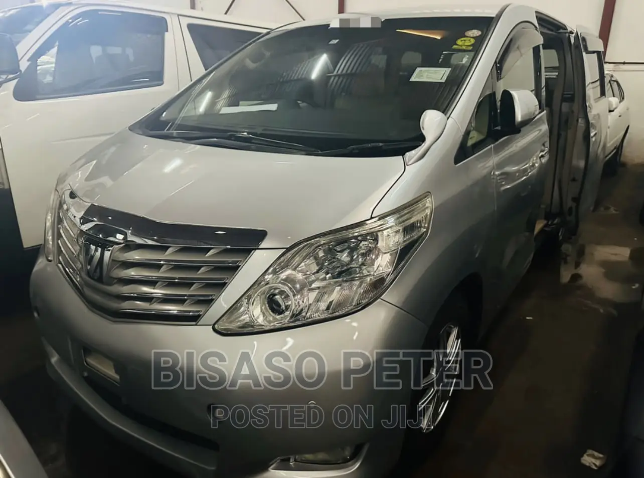 Toyota Alphard 2012 Silver