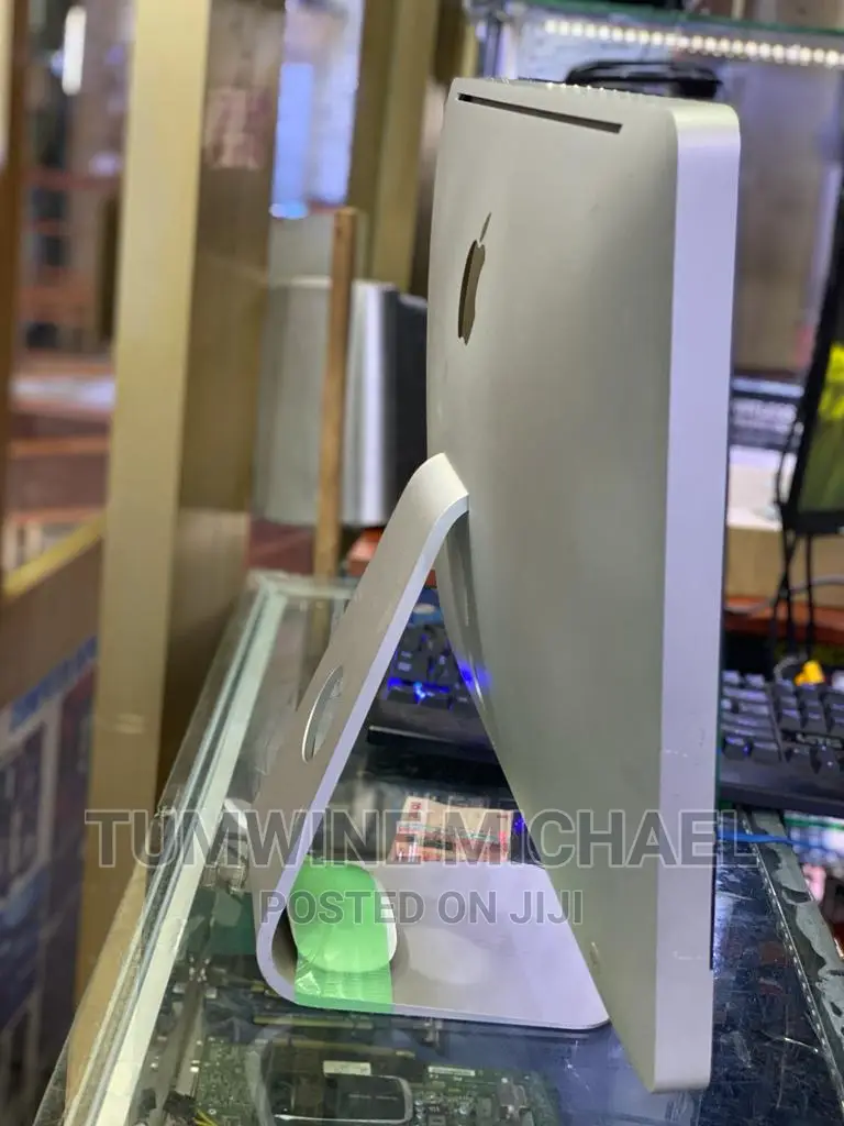 Desktop Computer Apple iMac 4GB Intel Core 2 Duo SSD 500GB