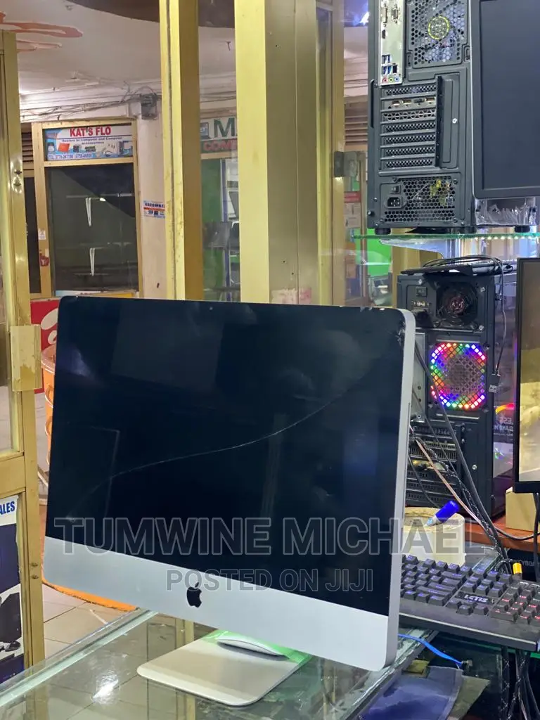 Desktop Computer Apple iMac 4GB Intel Core 2 Duo SSD 500GB