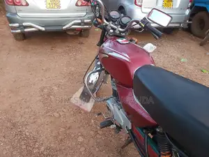 Bajaj Boxer 2018 Red