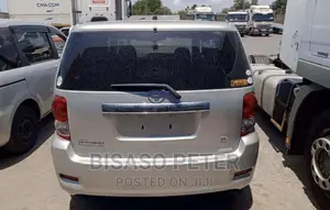 Toyota Corolla Rumion 2009 Silver