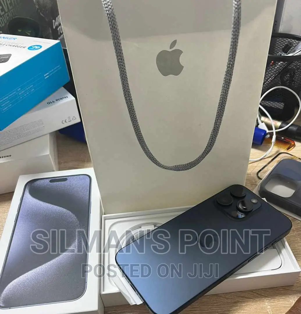 New Apple iPhone 15 Pro 256 GB Black