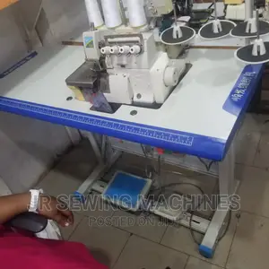 Overlock Industrial Sewing Machine