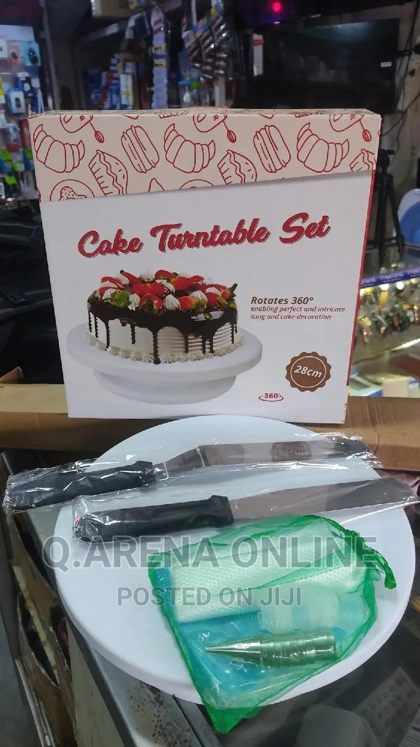 Cake Turn Table Rotates 360° With Knives 28cm