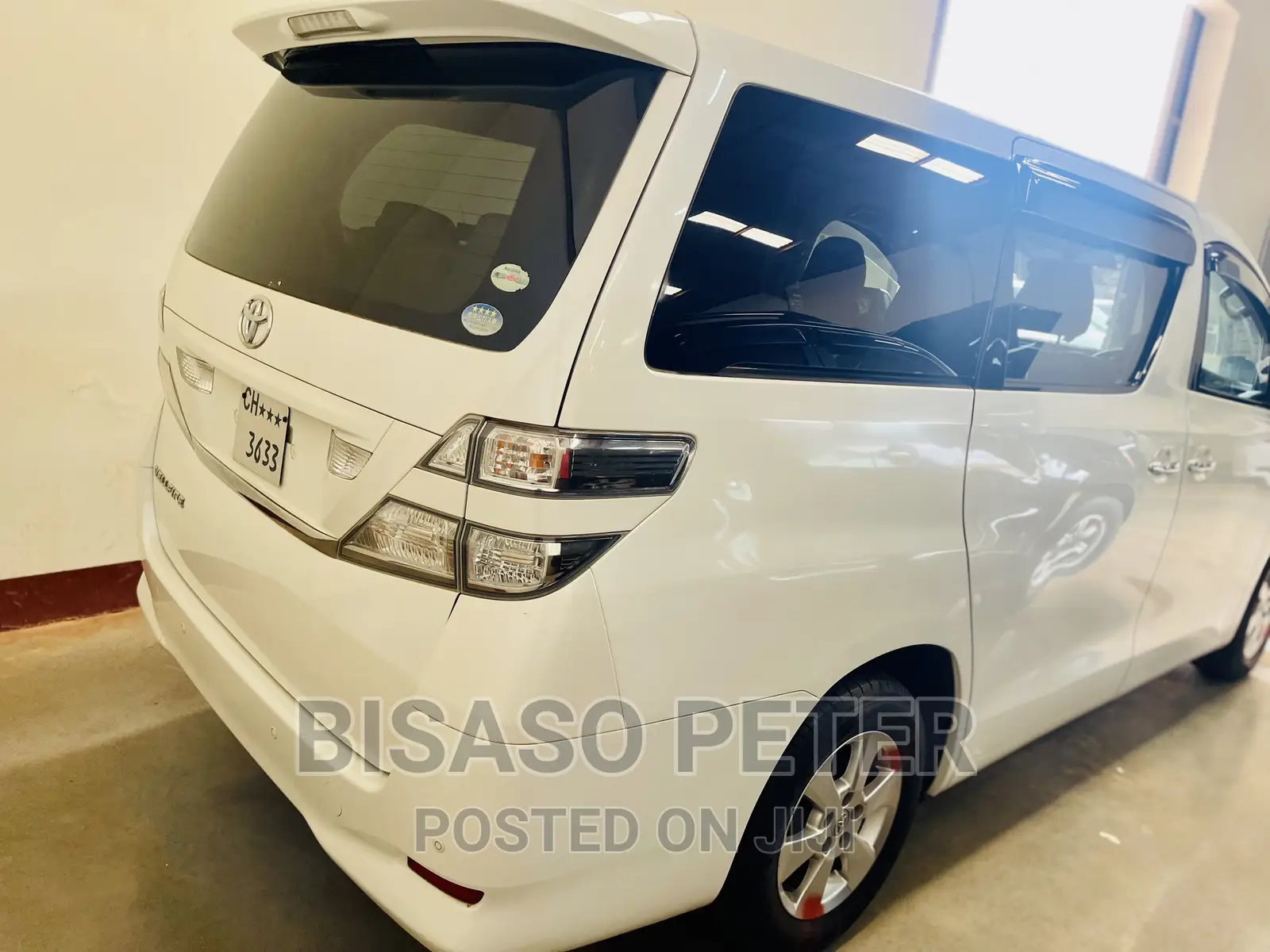 Toyota Vellfire 2009 White