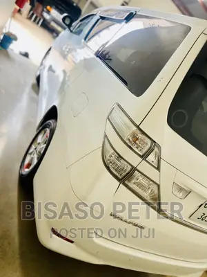 Toyota Vellfire 2009 White