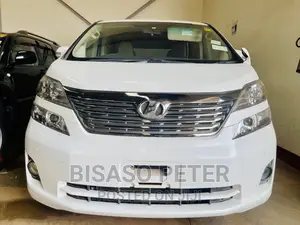 Toyota Vellfire 2009 White