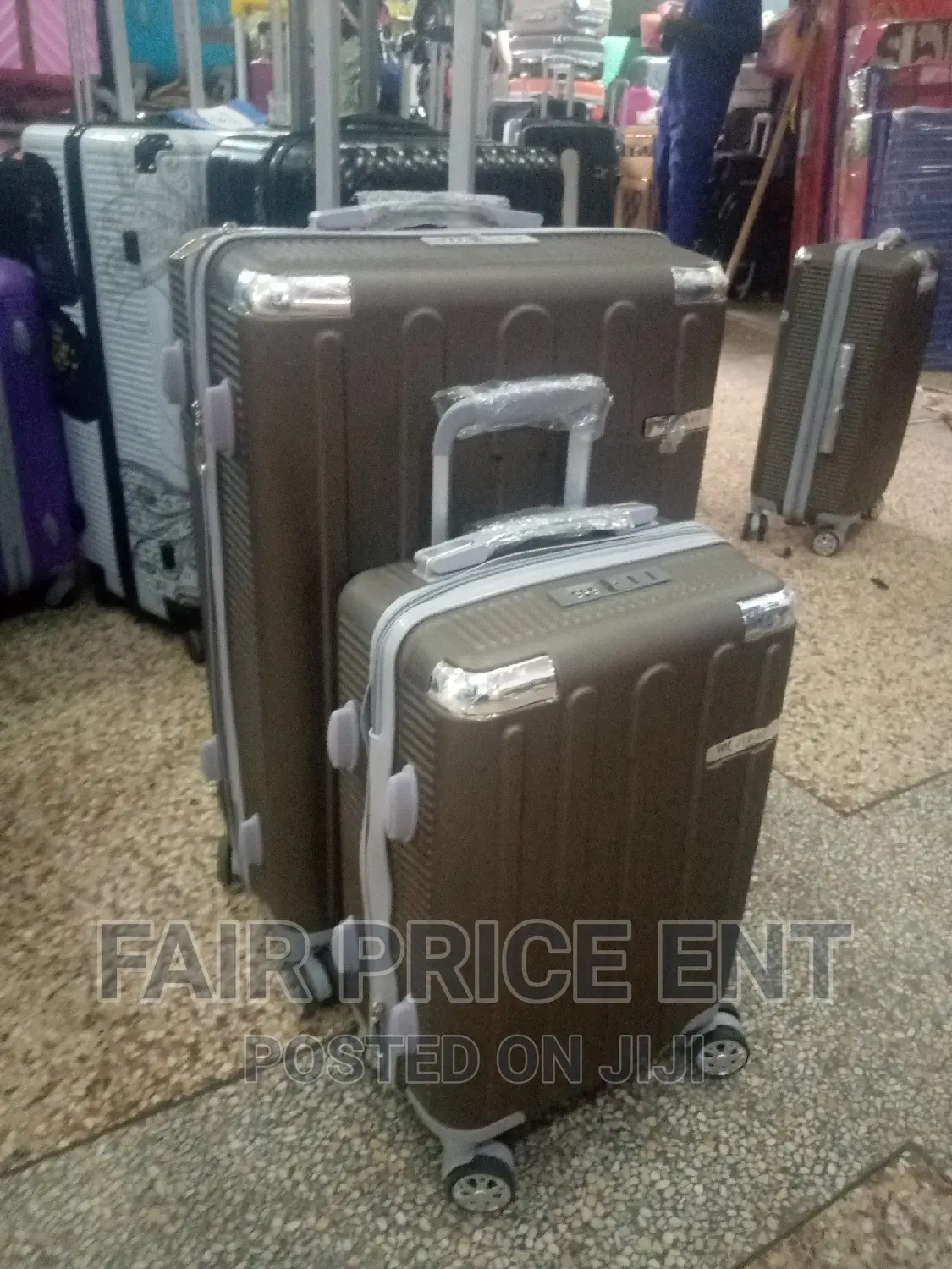 Vip Executive Plastic Suitcase.Large.( Brown)