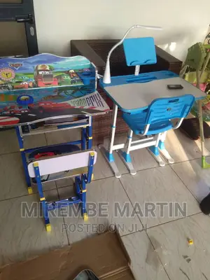 Portable Kids Reading Table