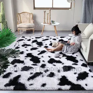 Fluffy Carpet Black and White