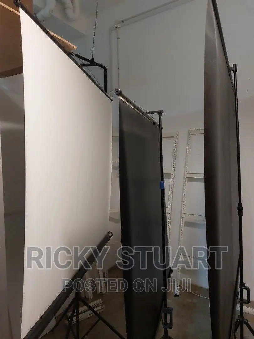 Projector Screen