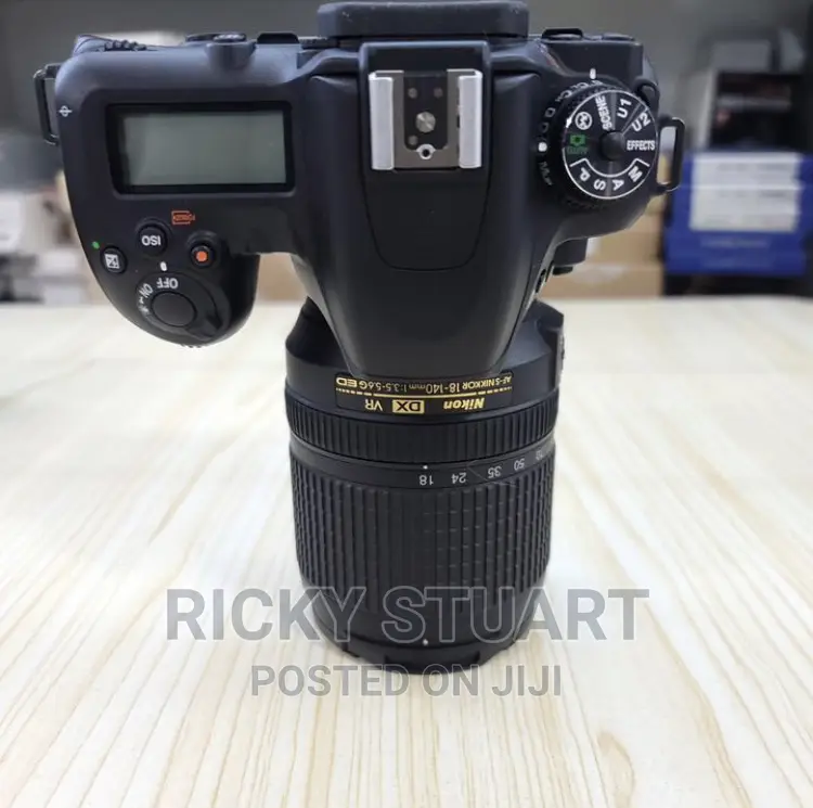 Nikon D7500
