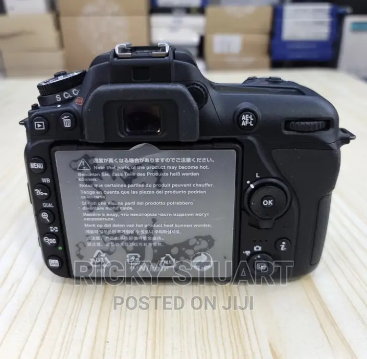 Nikon D7500