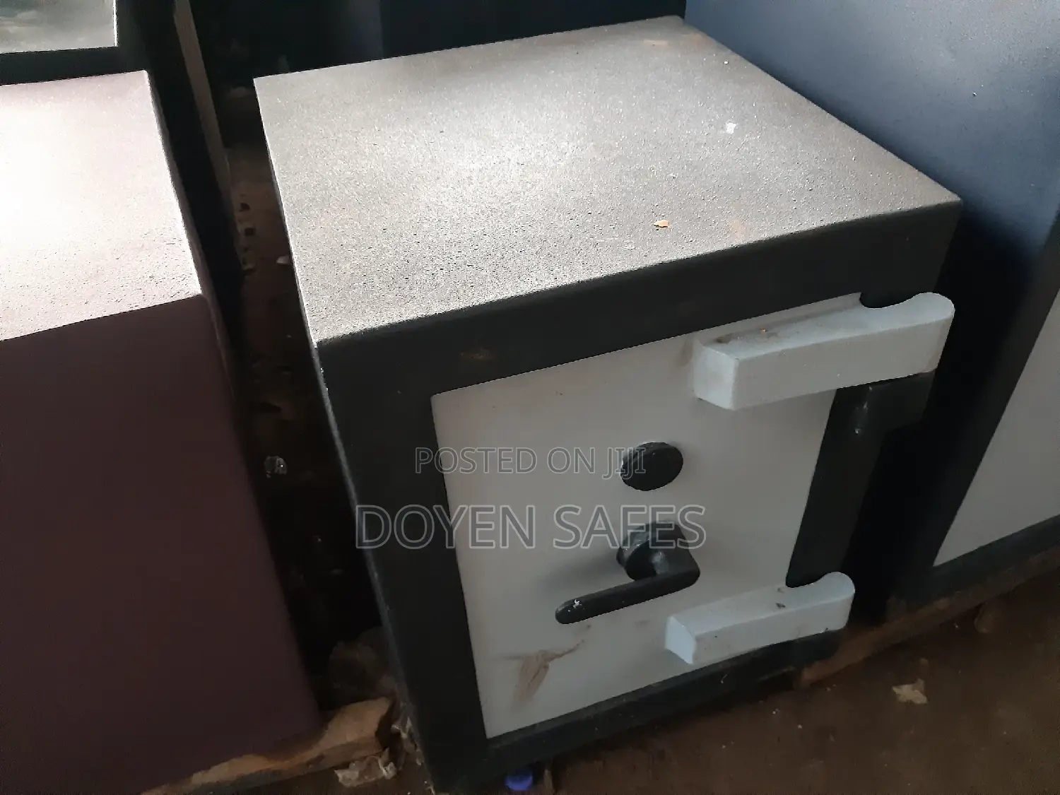 Flot Storage Safe