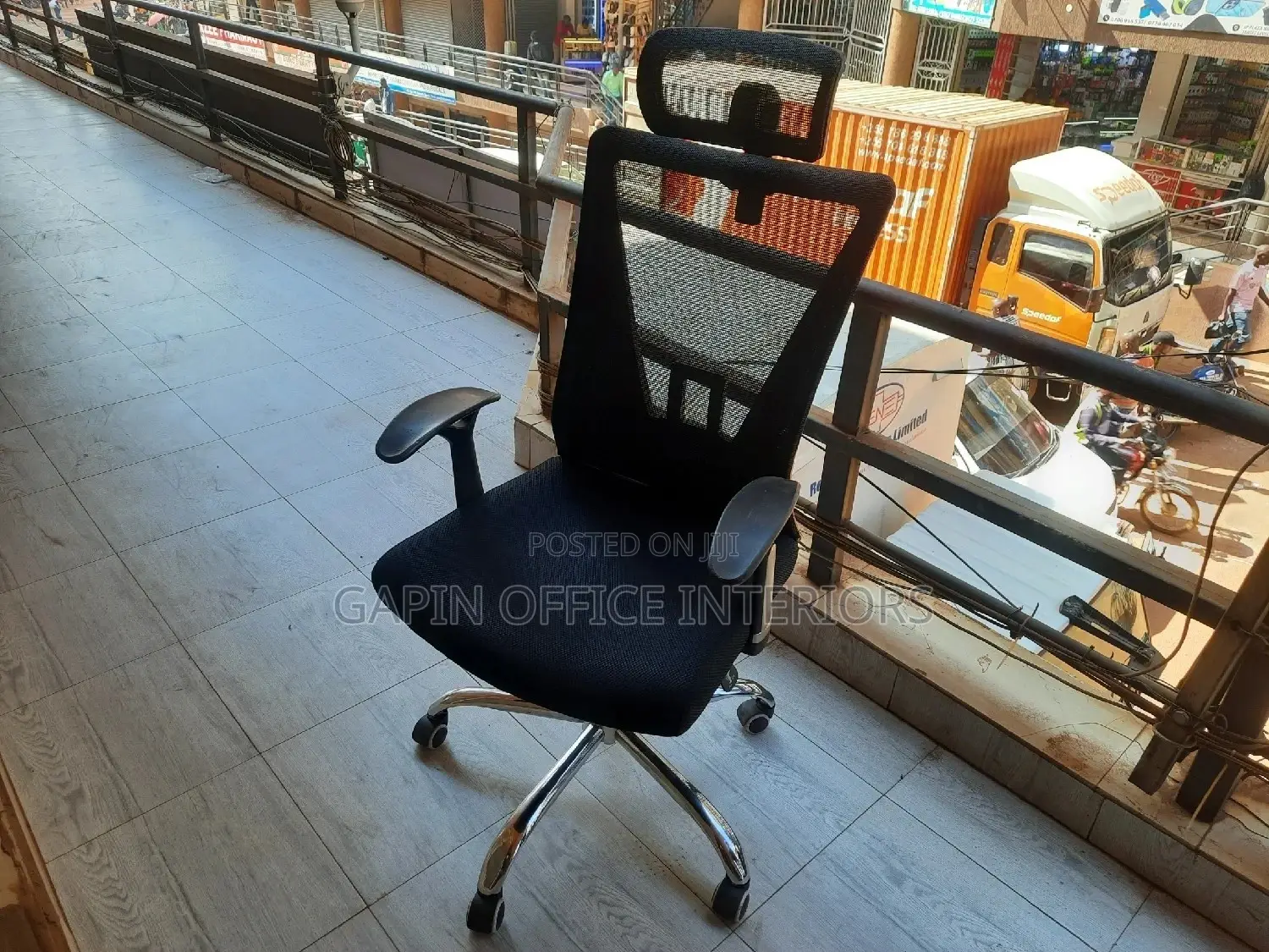 Office Chair With an Headrest