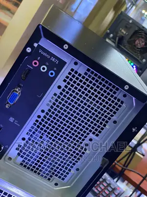 Desktop Computer Dell Vostro 3900 8GB Intel Core I7 HDD 1T