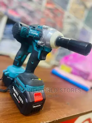 Makita400 Impact Wrench