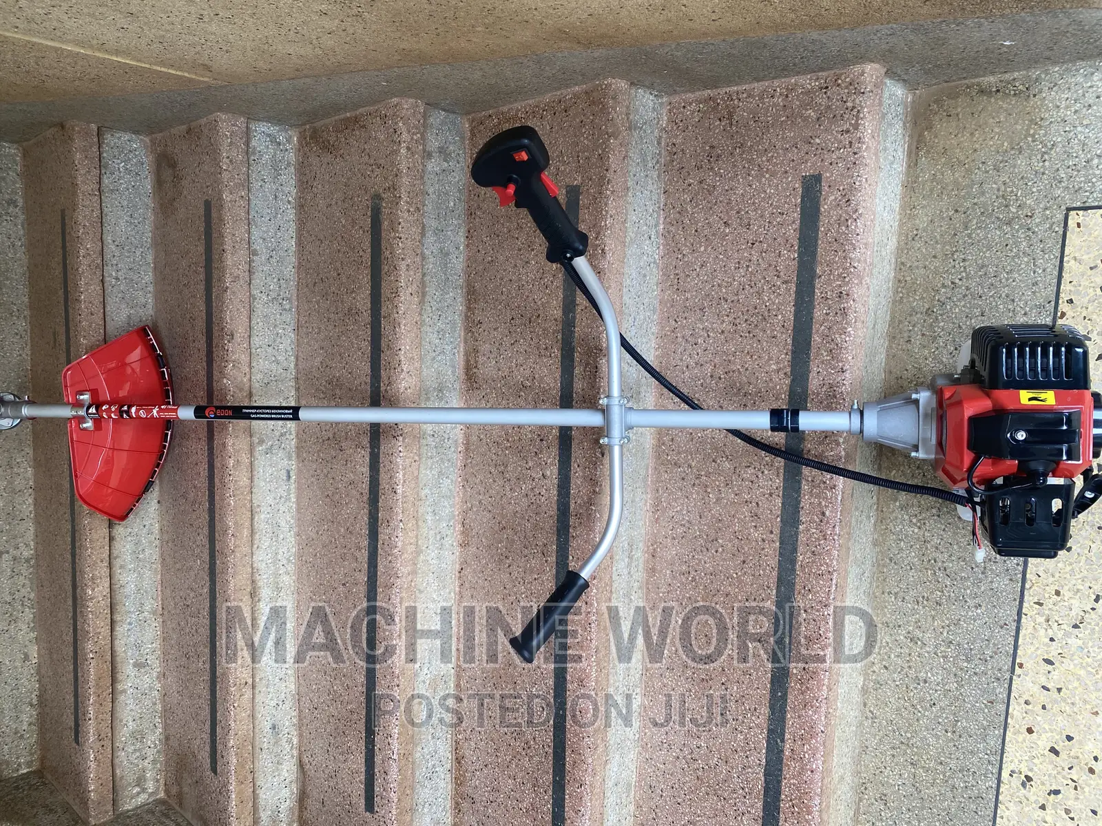 Grass Cutting Machine