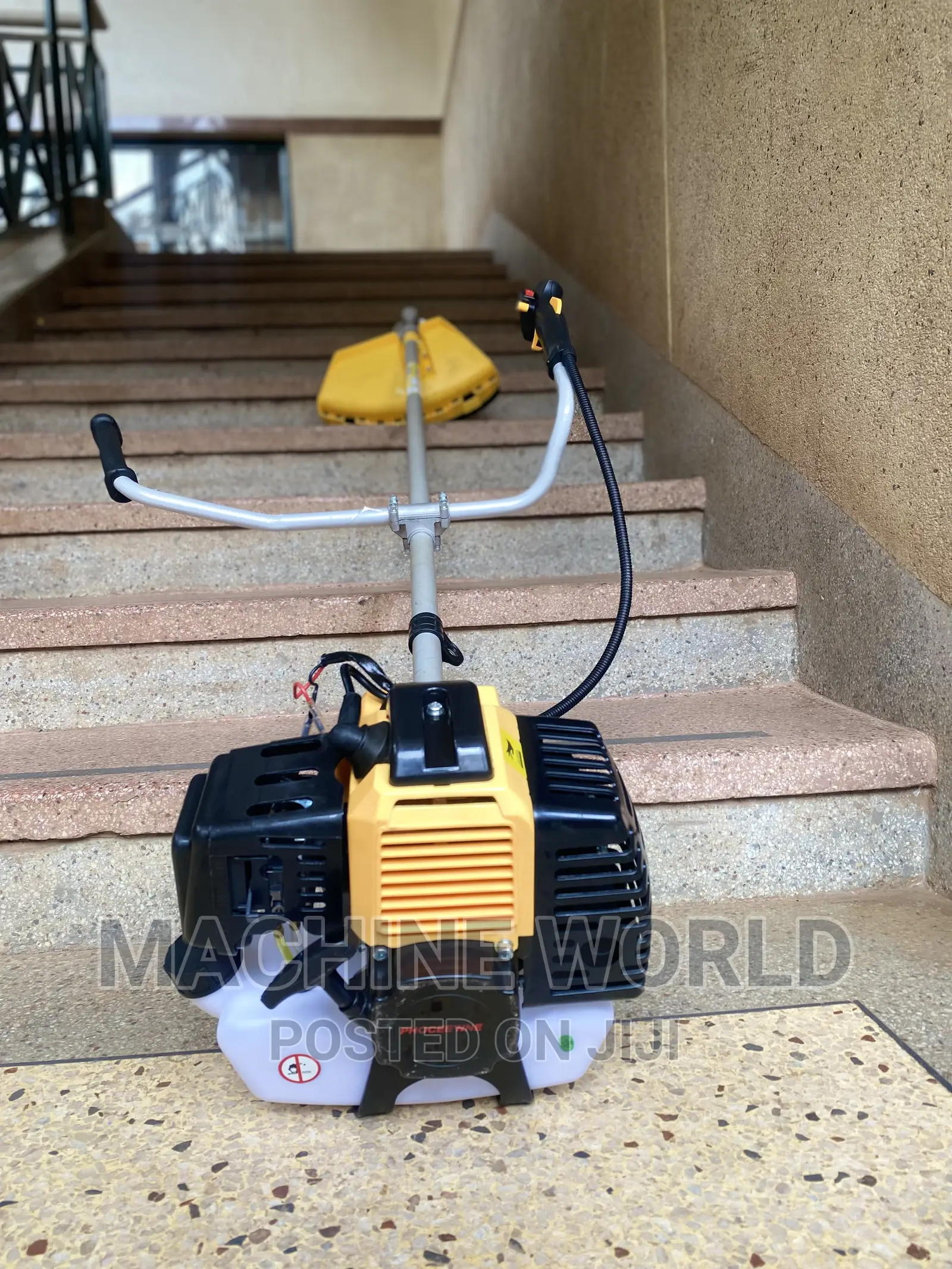 Grass Cutting Machine