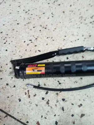 Lever Grease Gun