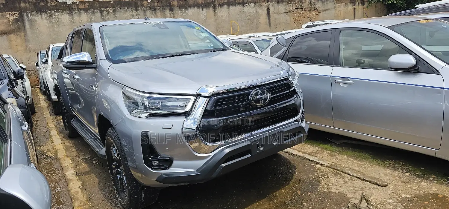 Toyota Hilux 2018 Silver