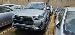 Toyota Hilux 2018 Silver