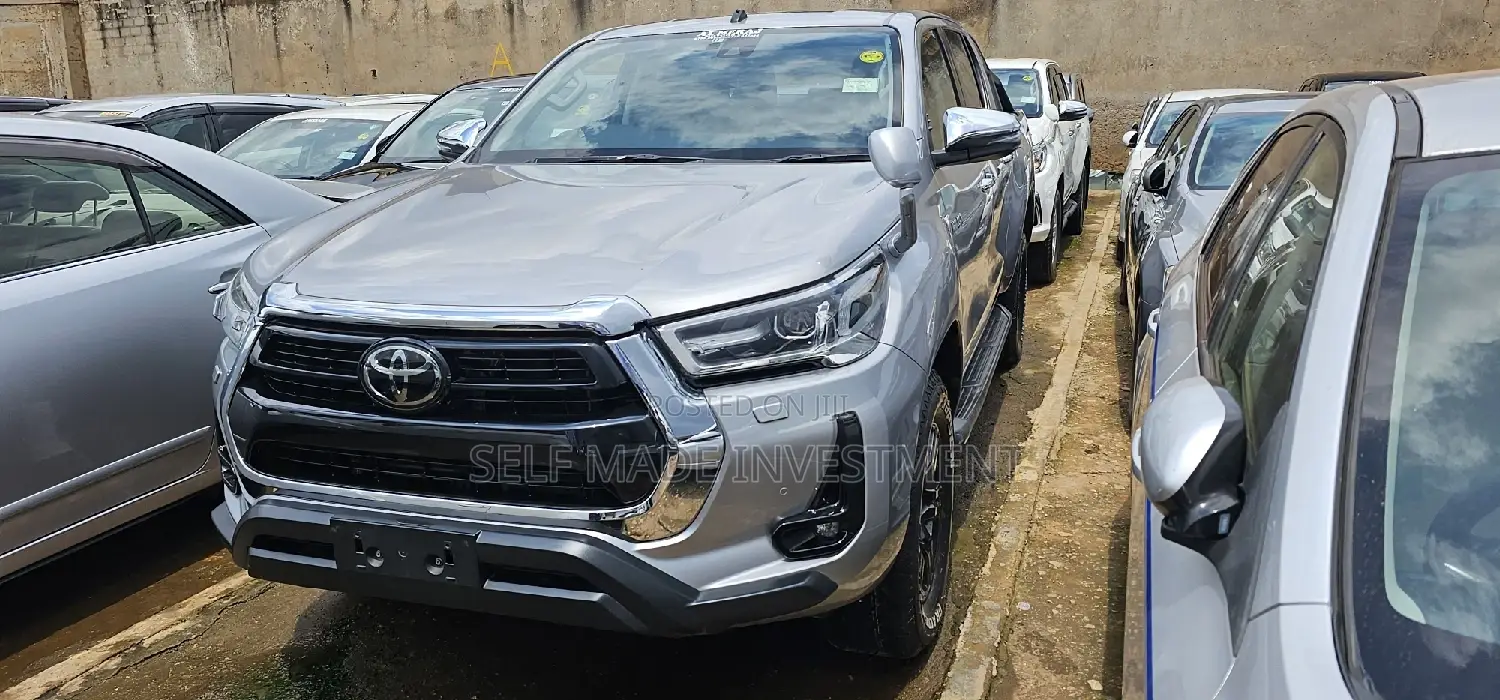 Toyota Hilux 2018 Silver