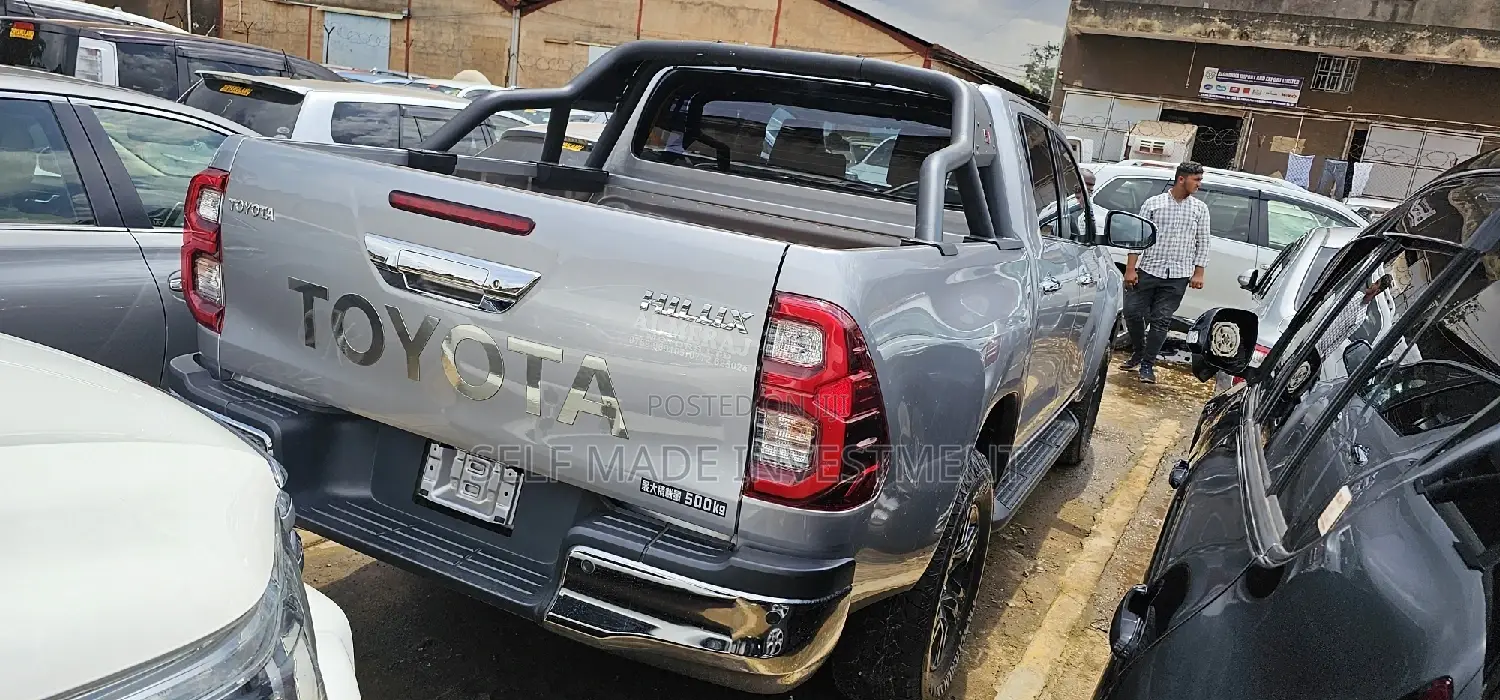 Toyota Hilux 2018 Silver