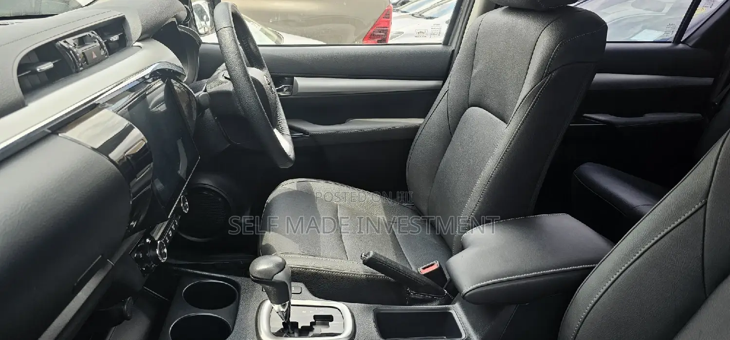 Toyota Hilux 2018 Silver