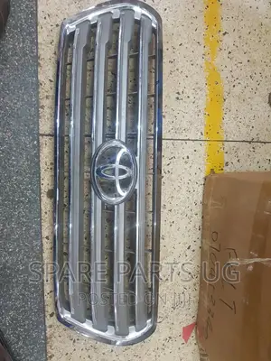 Landcruiser V8 2007 - 2010 Grille