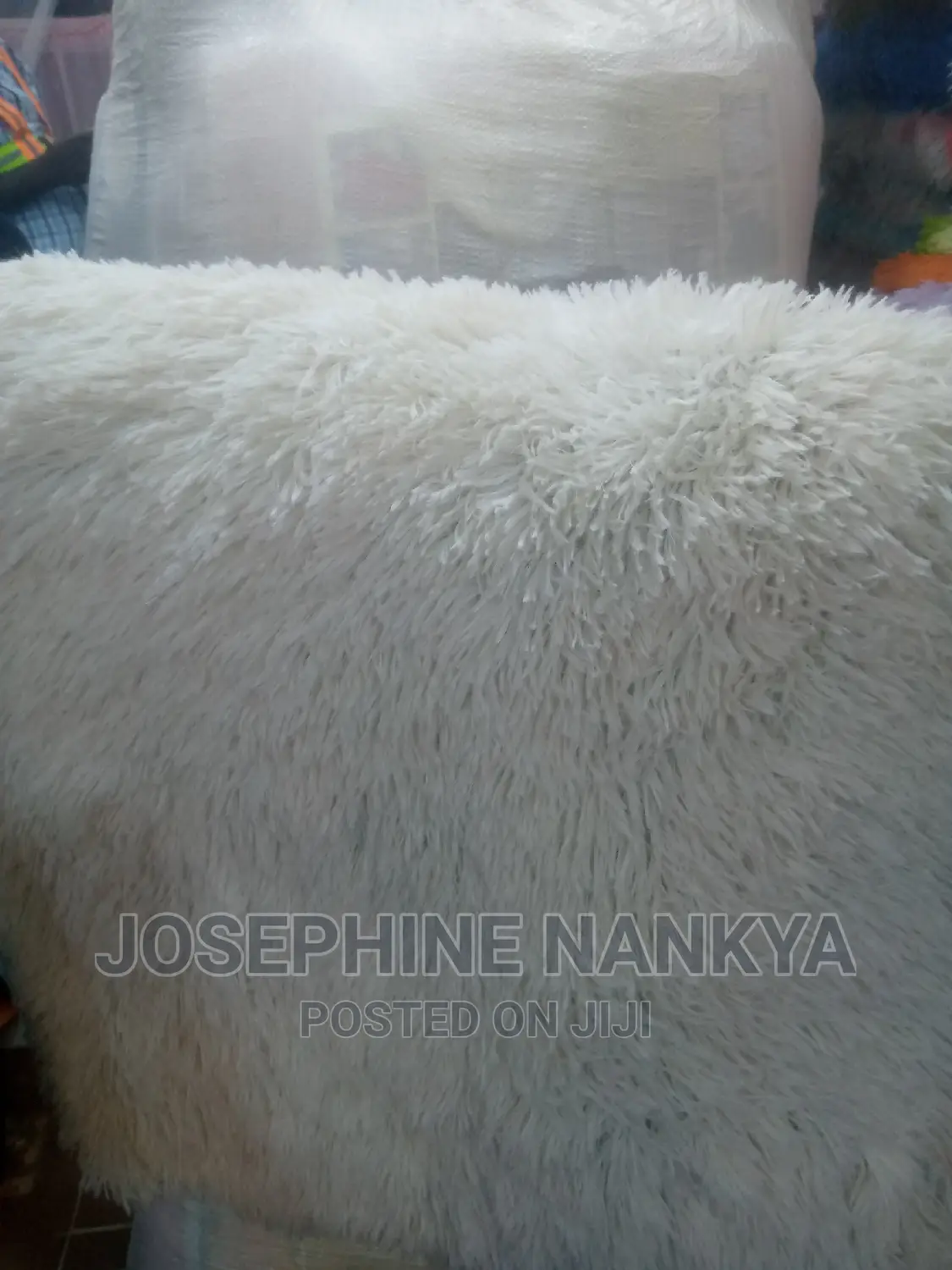Fluffy Cetre Carpet, White