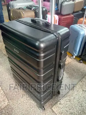 Original Plastic Suitcase.Extra Large.( Black)